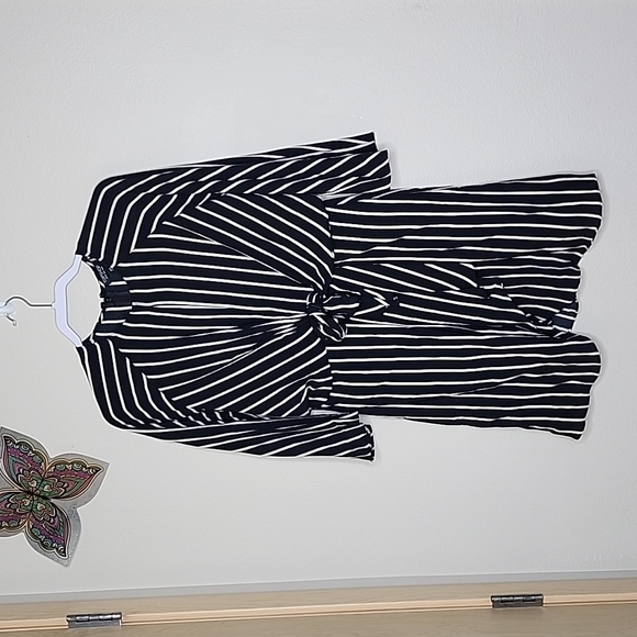 Topshop Dresses & Skirts - TopShop stripped  dress size 8